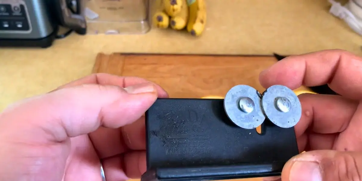 How to Use the Rada Knife Sharpener